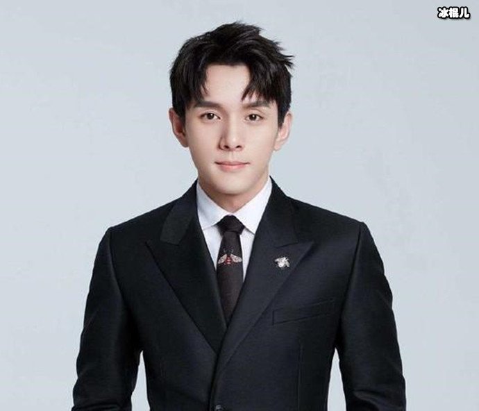 李佳琪图片