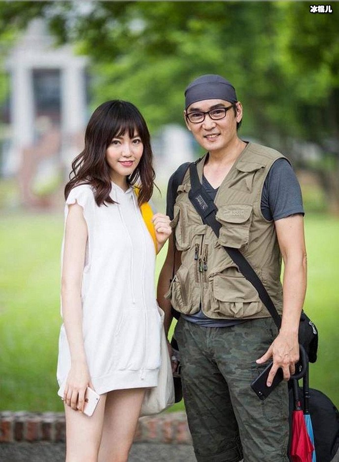 焦恩俊与大女儿焦曼婷
