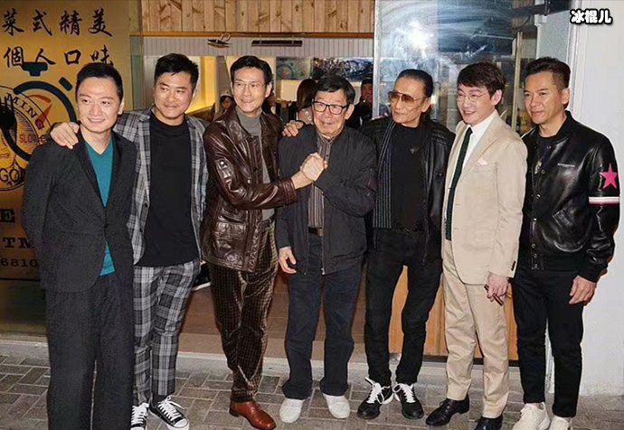 郑少秋谢贤等人为胡枫新店站台